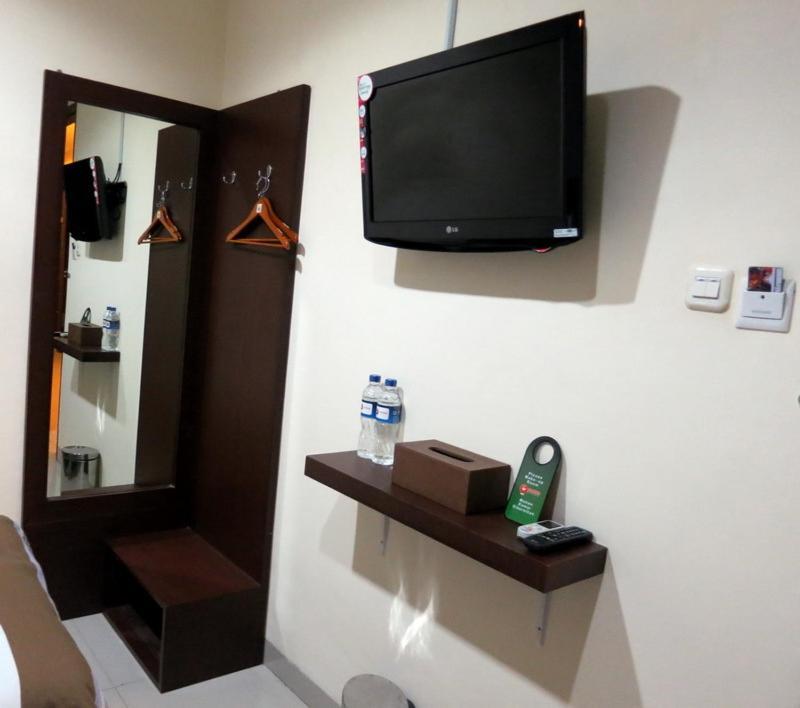 Vindhika Hotel Макасар Номер фото